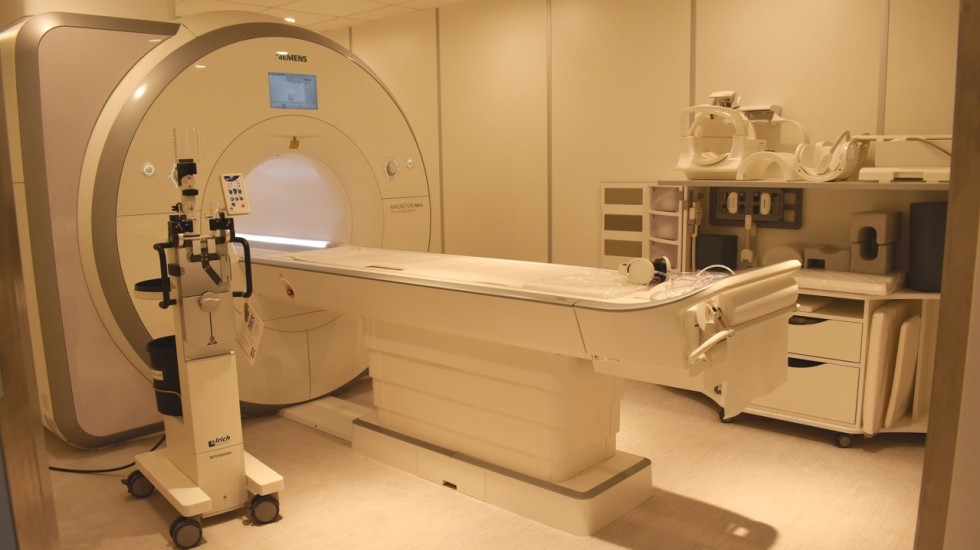 Минздрав РК: В Евпаторийской городской больнице открылось модульное здание для размещения магнитно-резонансного томографа
