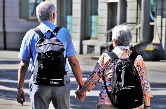 Части пенсионеров компенсируют проезд на отдых за границу