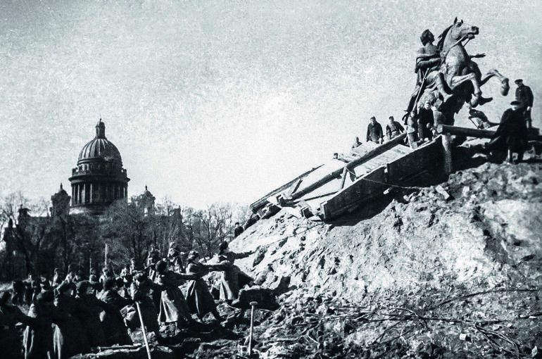 Как оживал Ленинград после 900 дней блокады