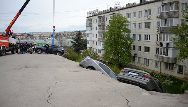 Из-за обрушения парковки в Севастополе возбудили уголовное дело