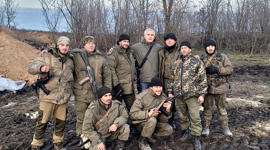Аксенов с замминистра обороны Ивановым проверили расположение крымских бойцов в Запорожской области