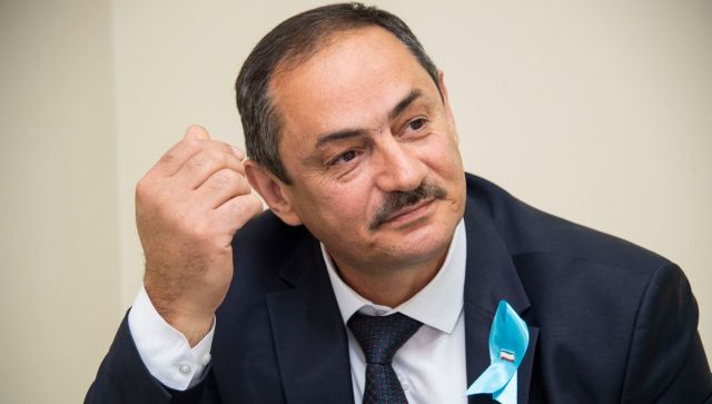 Глава Госкомнаца Крыма подал в отставку