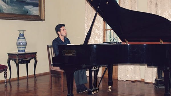 Португальский пианист дал концерт в галерее Айвазовского
