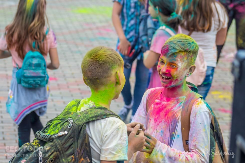 Фестиваль красок в Феодосии, май 2018 #11232