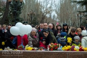 В Феодосии почтили память жертв трагедии в Кемерове #7621
