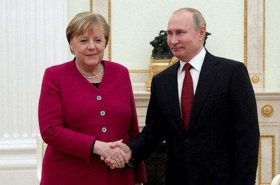 Берлин и Москва тянутся к диалогу