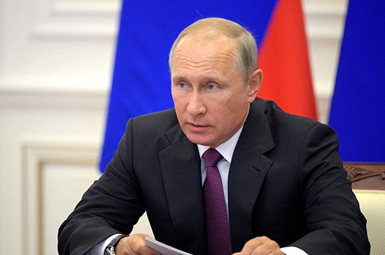 Путин пообещал дополнительную помощь врачам и бизнесу