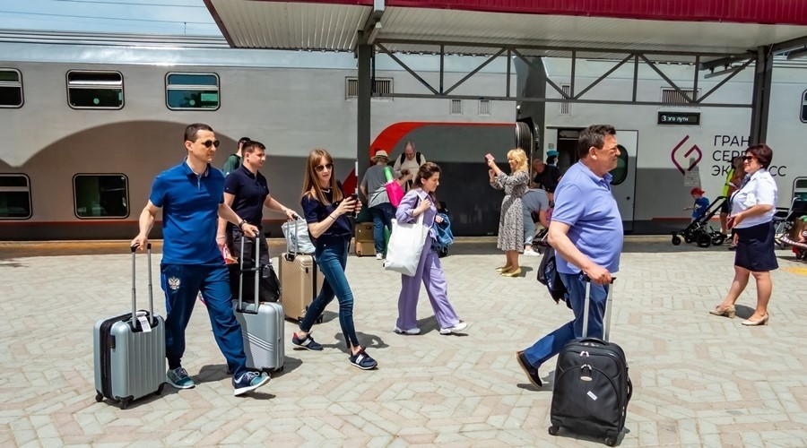 Перевозчик заявил об отправке сегодня уже 5 поездов из Крыма