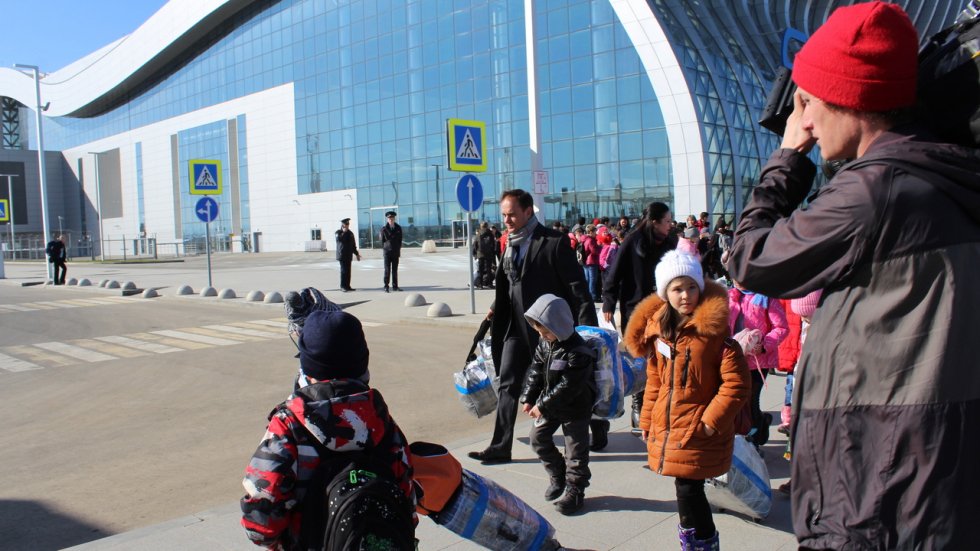 Первая группа детей из Башкирии прилетела в Крым
