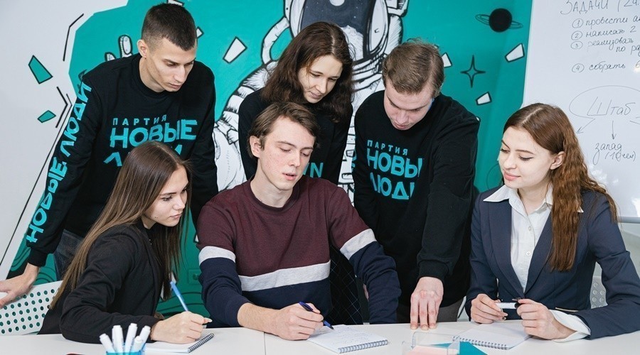 «Новые люди» обучили тысячи политических команд по всей России