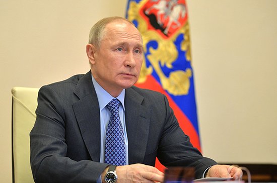Путин предложил предоставить малому бизнесу безвозмездную помощь