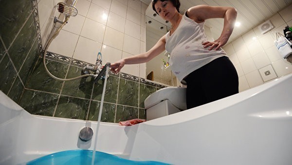 Эксперты объяснили опасность стиральной машины в ванной
