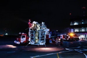 Три десятка машин и более полусотни спасателей ликвидировали условный пожар в аэропорту Симферополь