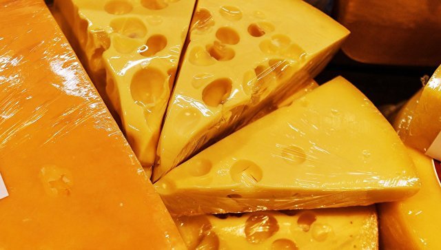 Рокфор, камамбер и сулугуни: диетолог о самых опасных видах сыра