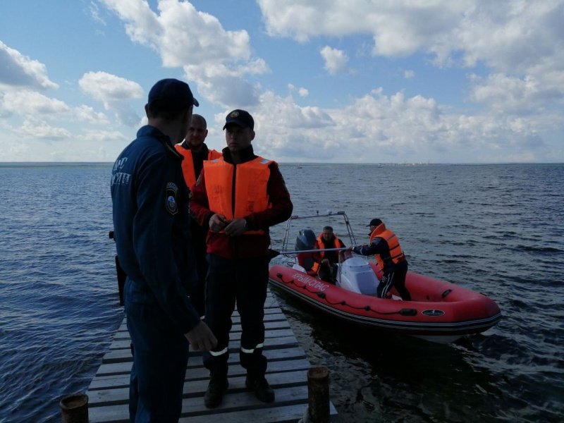 За прошедшие сутки в Крыму зарегистрировано 9 происшествий на воде, спасено… 40 человек