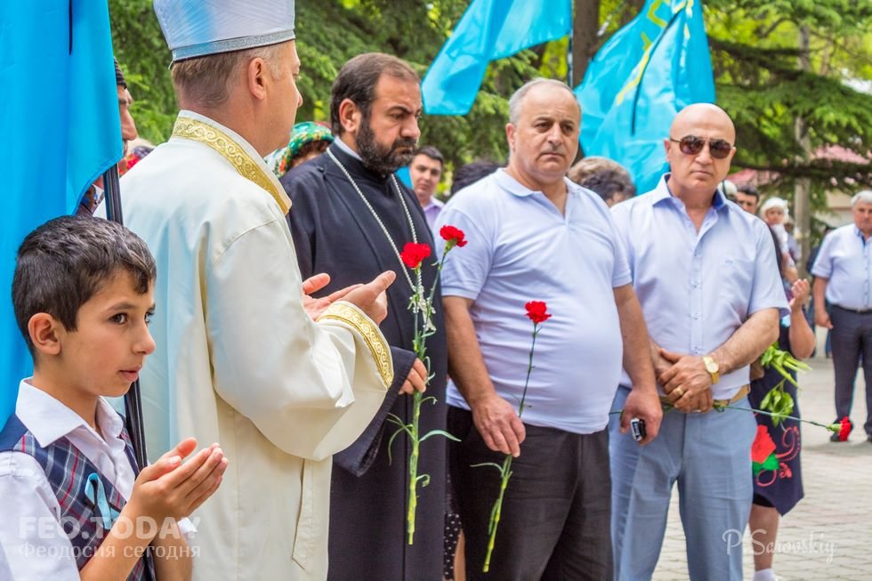 В Феодосии почтили память жертв депортации крымских татар #10875