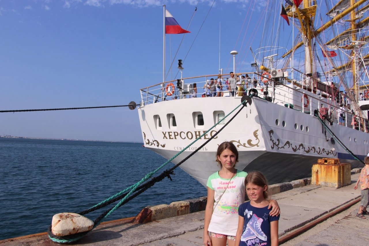 Фото парусного судна «Херсонес» в Феодосии #1196