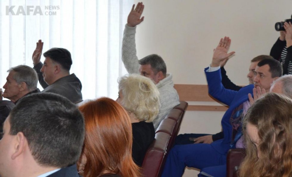 Феодосийские депутаты прекратили полномочия заместителя председателя горсовета