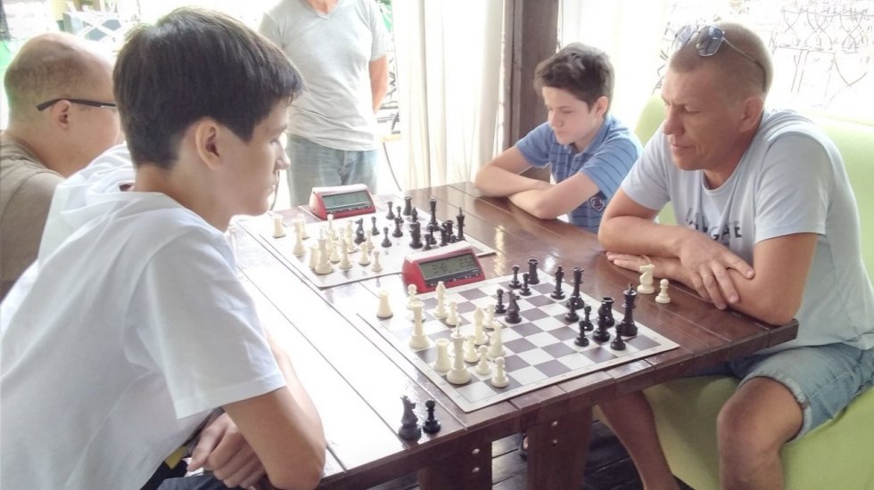 Феодосиец победил в турнире «Кубка Тавриды» по быстрым шахматам