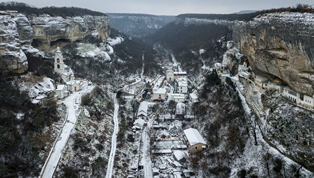 «Белый» сюрприз природы: что ждать от погоды в Крыму в первые дни января