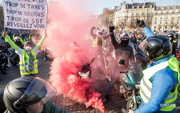 Во Франции более 80 тыс человек протестуют против повышения цен на топливо