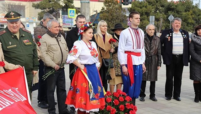 В Крыму украинцы отметили 205-летие со дня рождения Тараса Шевченко