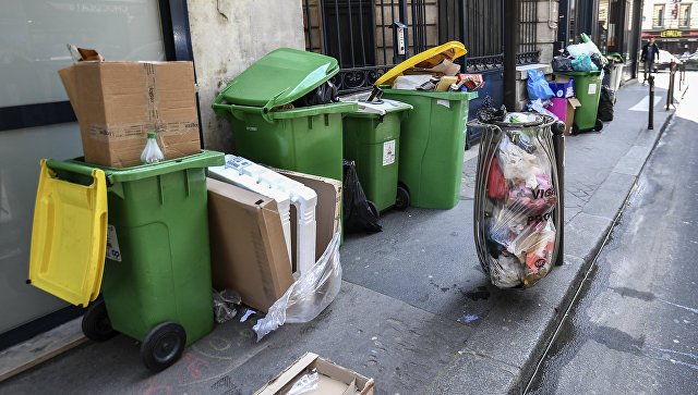 Аксенов раскритиковал уборку мусора и работу управляющих компаний в Керчи