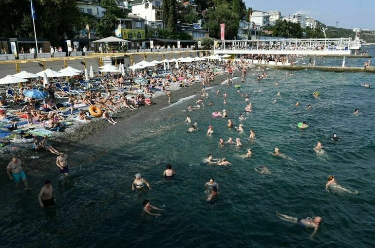 Хватит ли летом места на крымских пляжах
