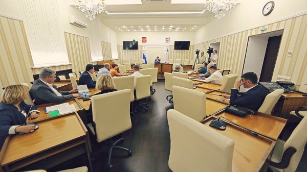 На заседании оперативного штаба по ситуации в Армянске было принято решение рекомендовать отменить режим чрезвычайной ситуации