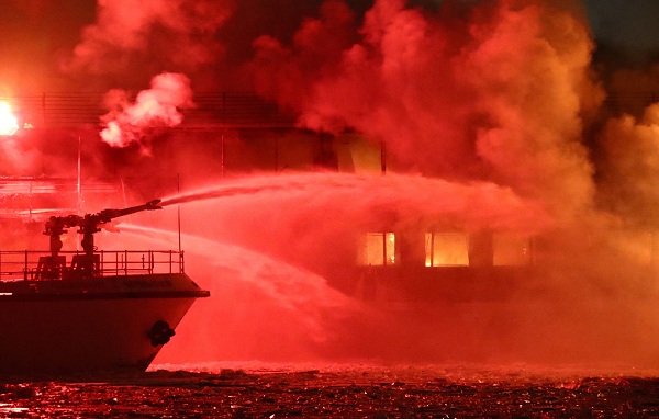 В Керчи опознали всех погибших из-за пожара на танкерах в Черном море