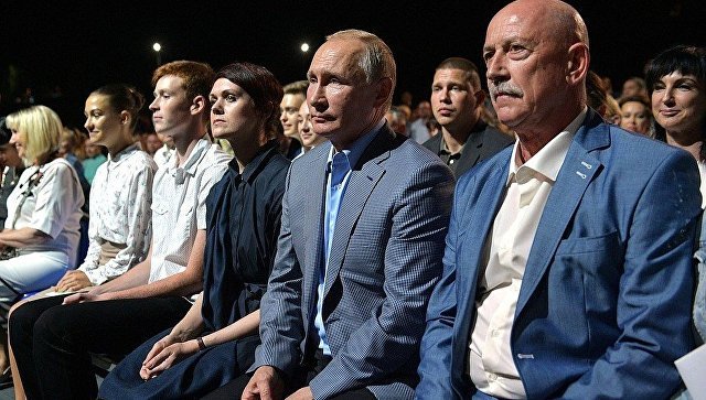 Путин посмотрел в Херсонесе сюиту из балета «Спартак»