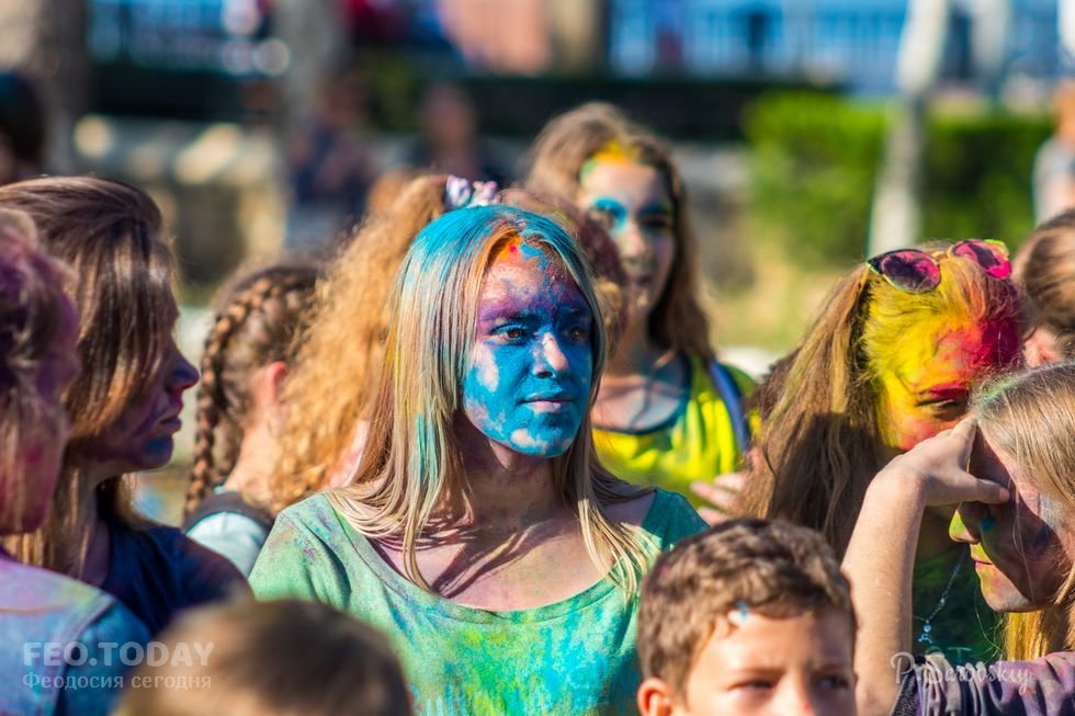 Фестиваль красок в Феодосии, май 2018 #11191