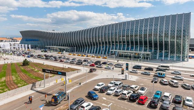 Первый в РФ: аэропорт Симферополь дает онлайн-справки об отмене рейсов