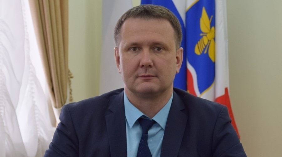 Глава администрации Симферополя уволил отвечавшего за ЖКХ зама