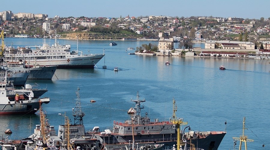 Беспилотники атаковали Севастопольскую бухту