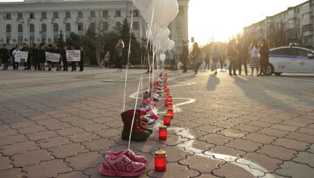 Фотофакт: в Симферополе прошла акция памяти жертв ДТП