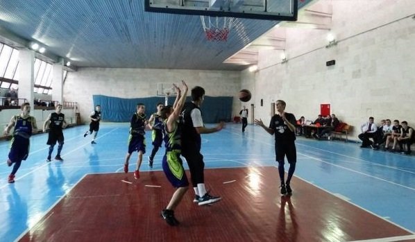 «Муссон» после девятого тура стал лидером мужского баскетбольного чемпионата Крыма