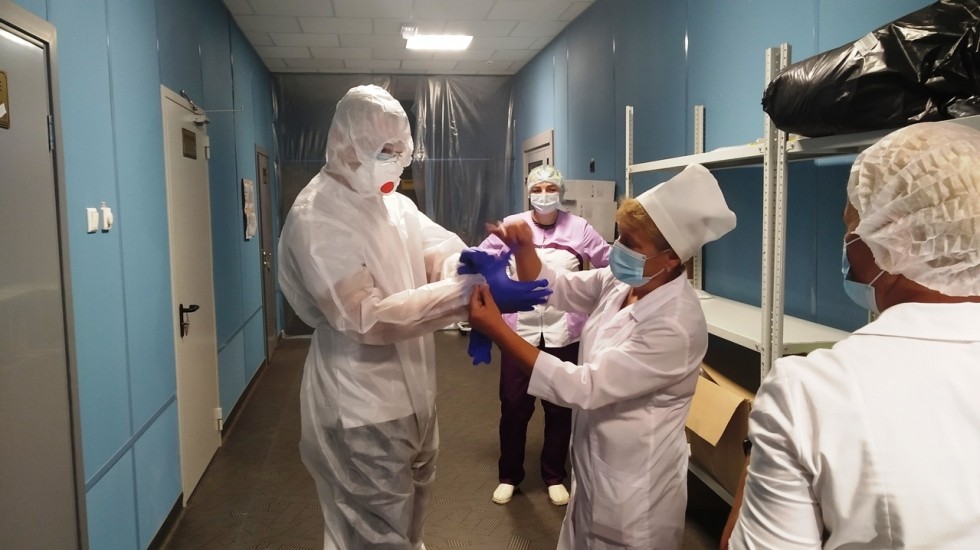 Минздрав РК: Студенты-медики приступили к работе в инфекционном стационаре в Феодосии