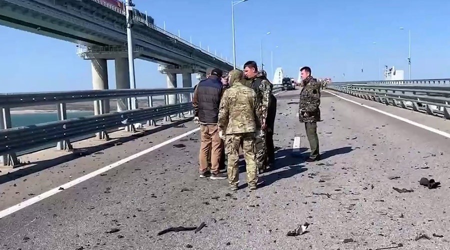 Движение автомобилей по Крымскому мосту запустят уже сегодня