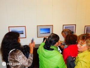 Фото открытия фотовыставки Евгения Белякова в Феодосии #5400