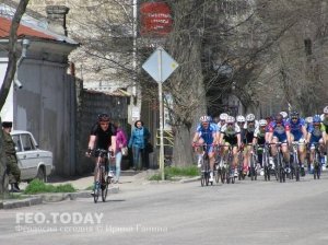 В Феодосии прошли соревнованиях по велосипедному спорт-шоссе на кубок России