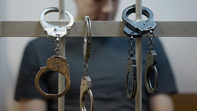 В Симферополе задержали полицейского за взятку в 3 млн рублей