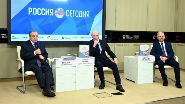 Георгий Мурадов принял участие в презентации книги норвежского общественного деятеля Хендрика Вебера о Крыме и Донбассе в Москве