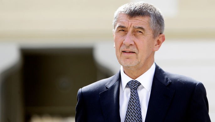 Премьер Чехии прятал сына в Крыму из-за коррупционного скандала - СМИ