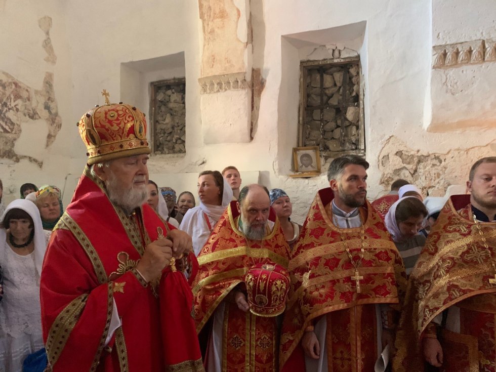 В Феодосию прибыли мощи Святого Великомученика Дмитрия Солунского 0