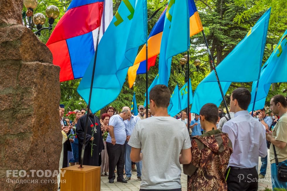 В Феодосии почтили память жертв депортации крымских татар #10871