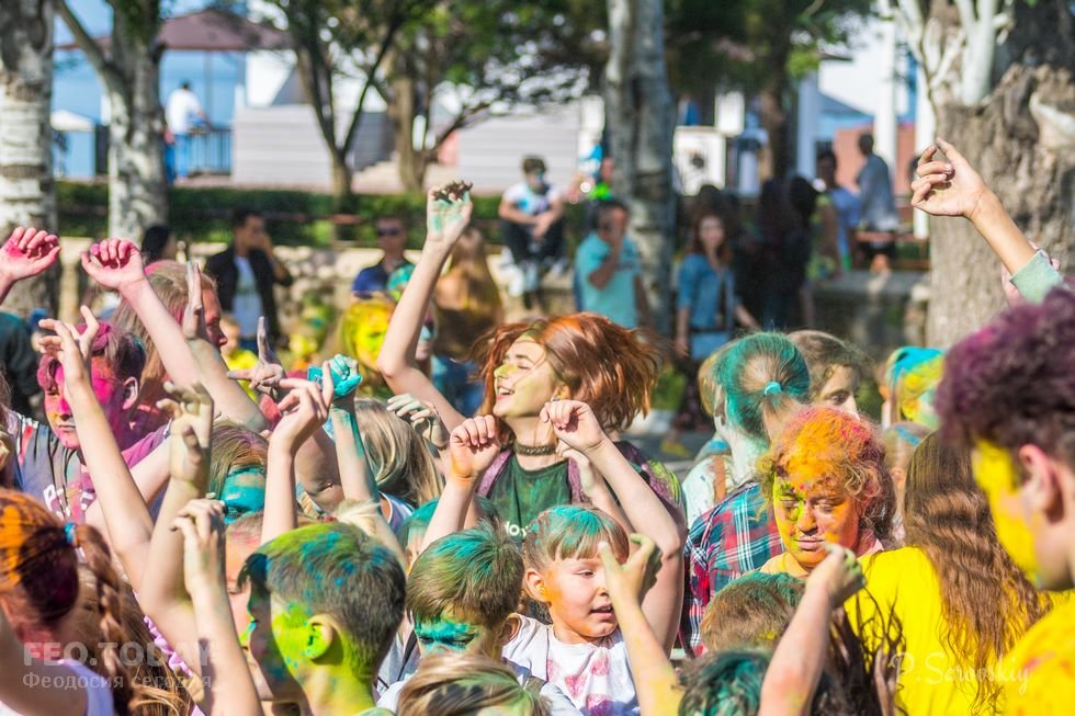 Фестиваль красок в Феодосии, май 2018 #11106