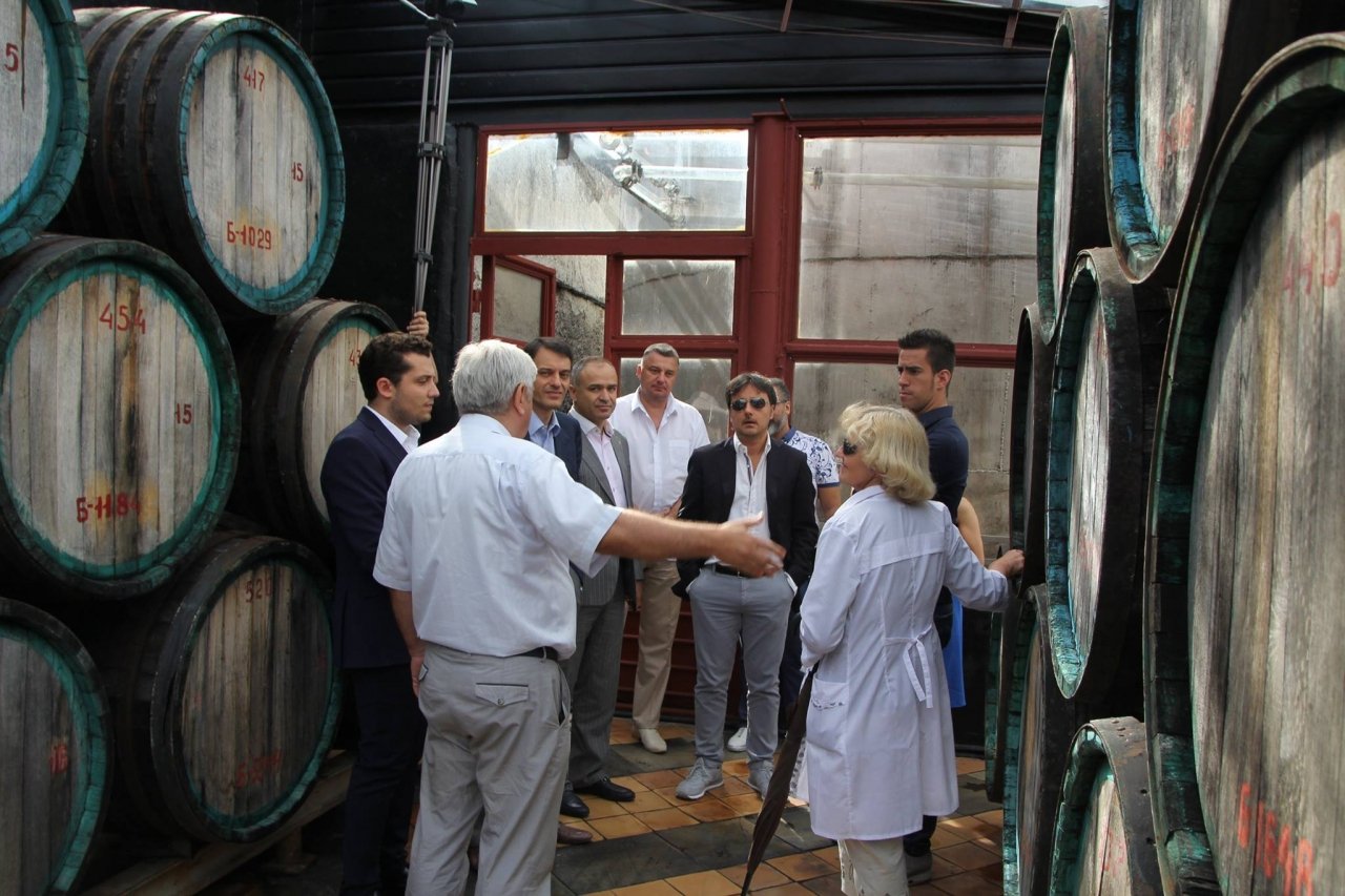 Фото экскурсии на коктебельский винный завод #224