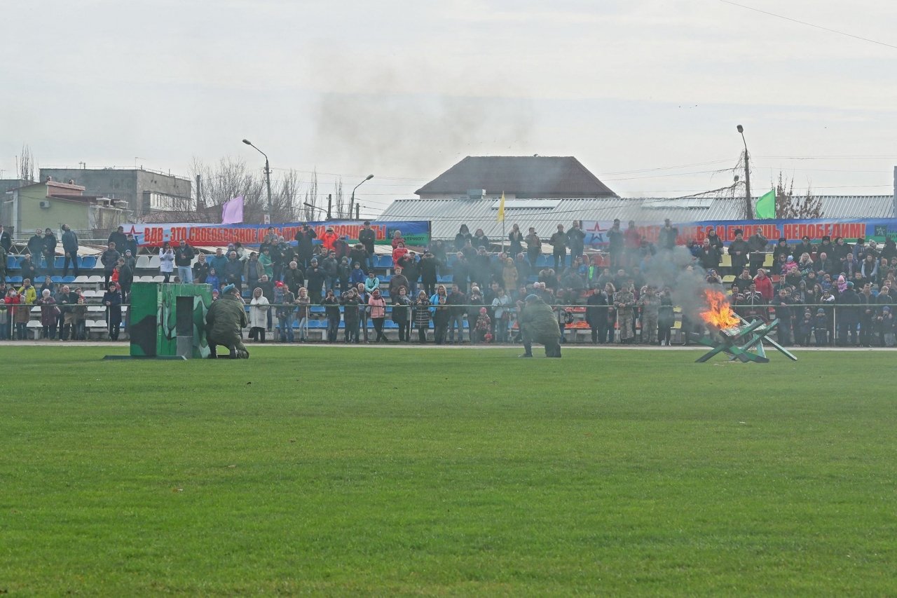 Фото торжественного открытия десантного батальона в Феодосии #5875