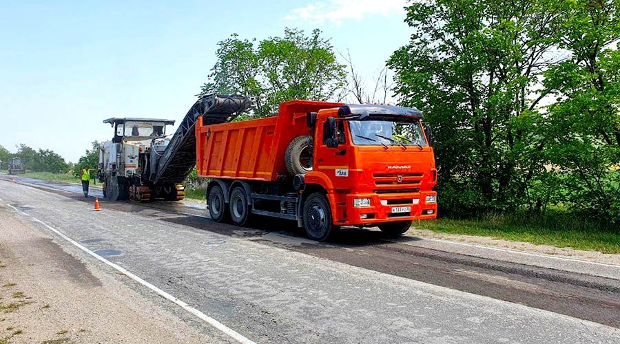 Строители «Тавриды» вышли на ремонт дорог в Крыму по нацпроекту